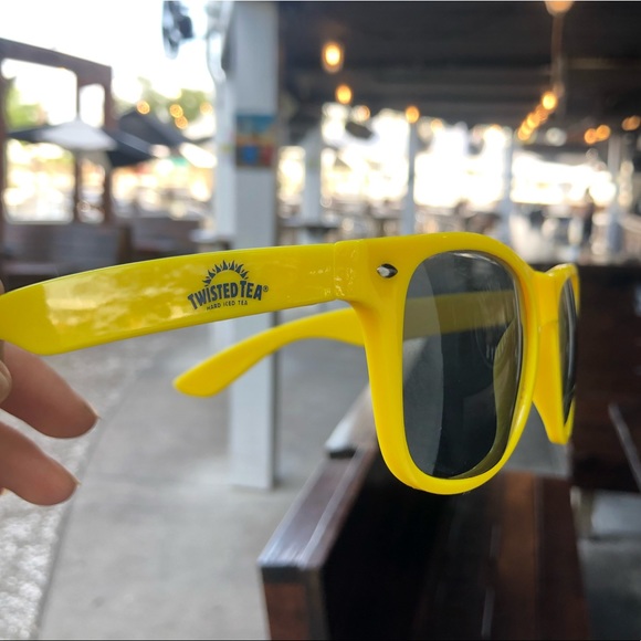 TWISTED TEA • Yellow Plastic Twisted Tea Hard Iced Tea Sunglasses UV 400 - Picture 9 of 10